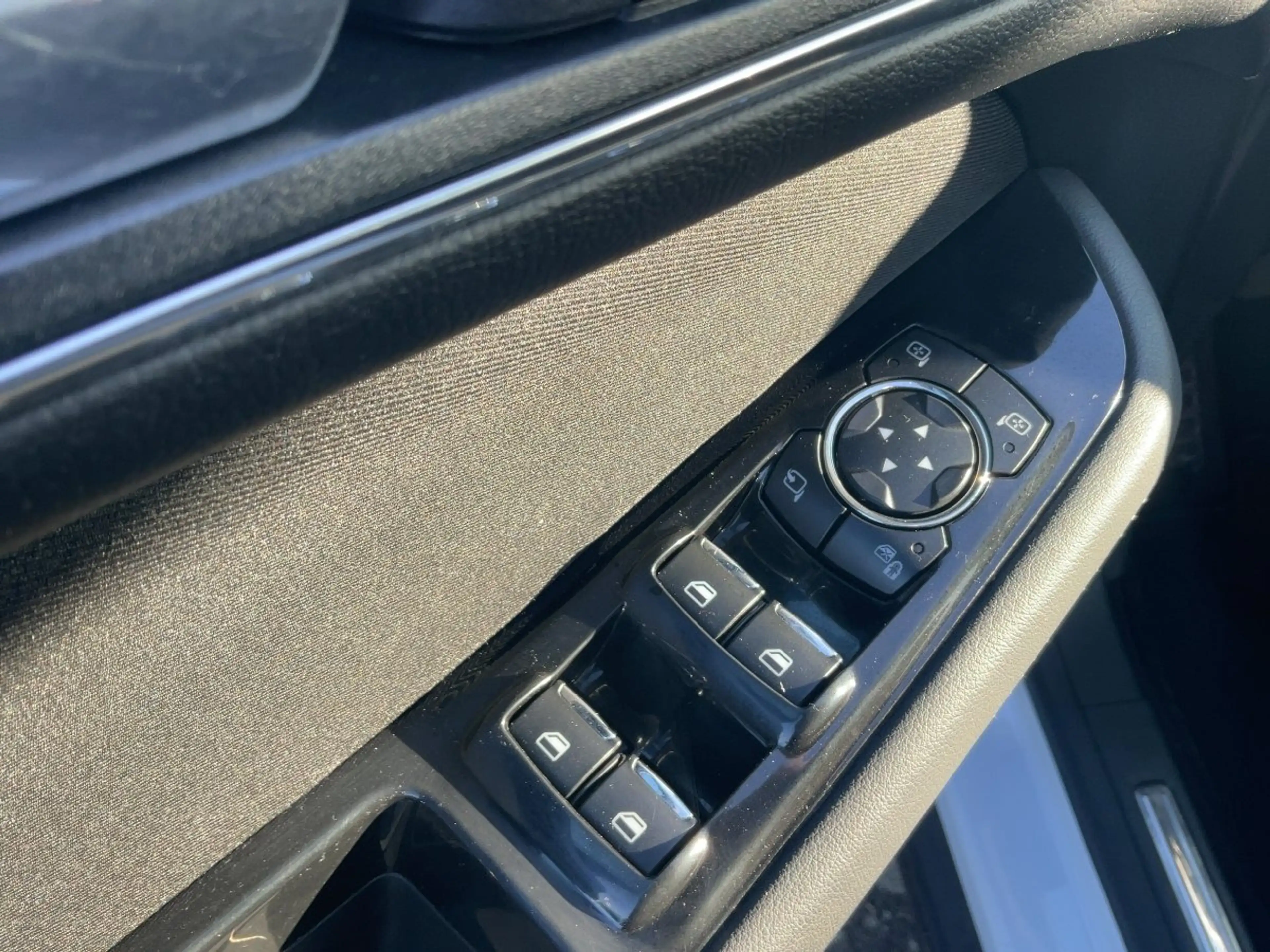 Ford S-Max 2.0 TDCi Titanium AHK+Navi+Winterp.+Kam. — photo 14
