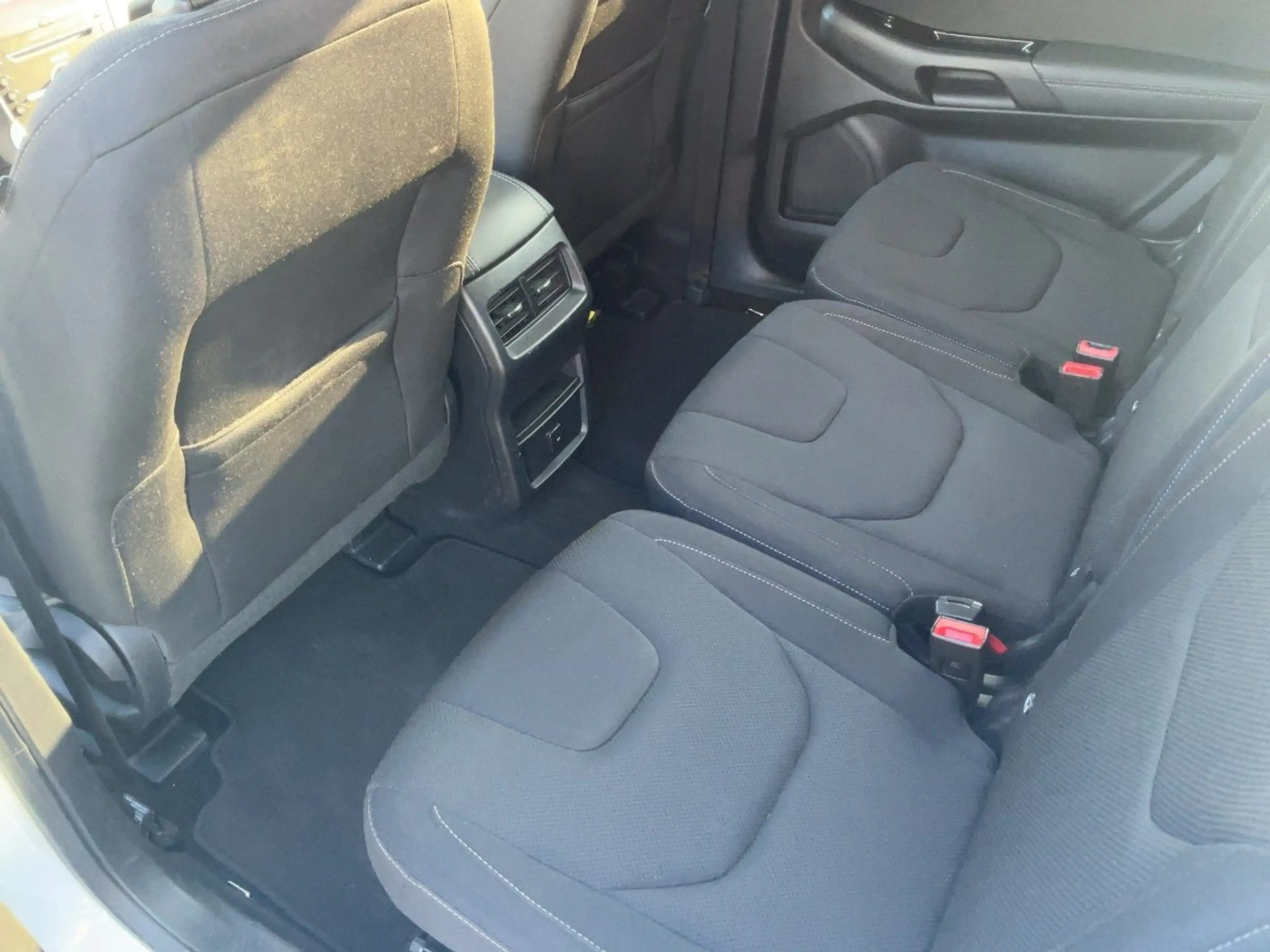 Ford S-Max 2.0 TDCi Titanium AHK+Navi+Winterp.+Kam. — photo 9