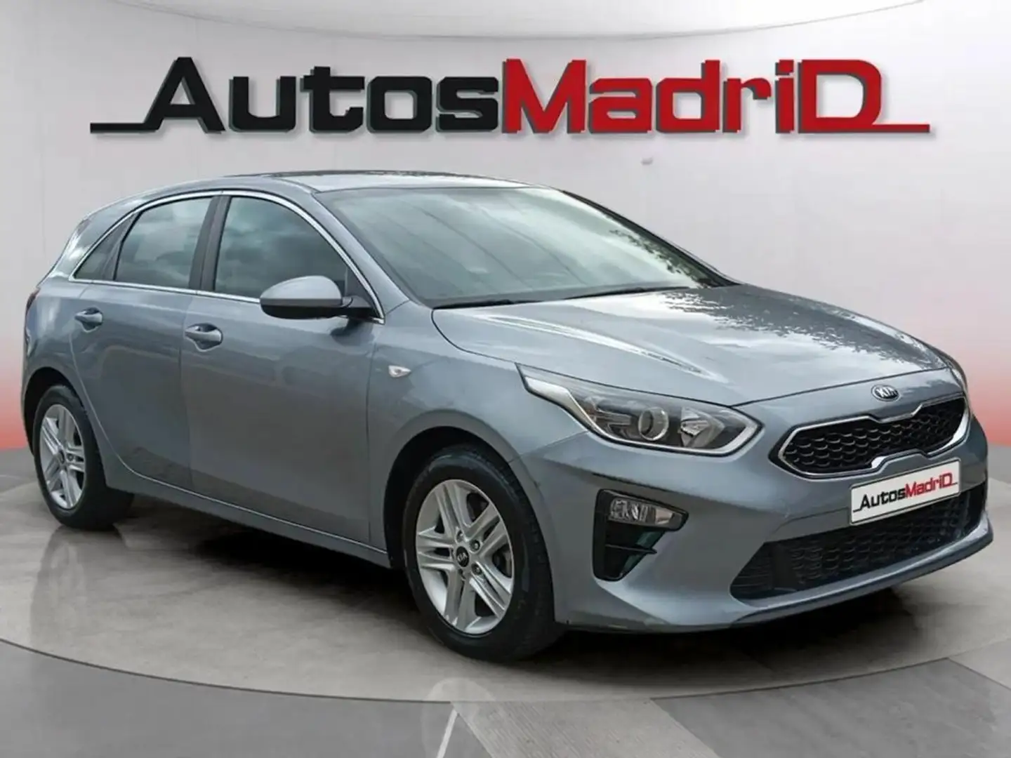 Kia Ceed / cee'd 1.0 T-GDi 88kW (120CV) Drive Plateado - 1