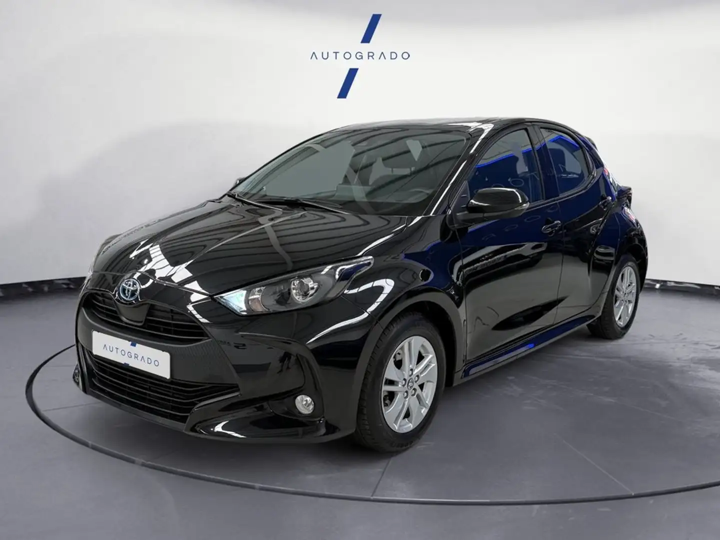 Toyota Yaris 120H 1.5 Business Plus Gris - 1