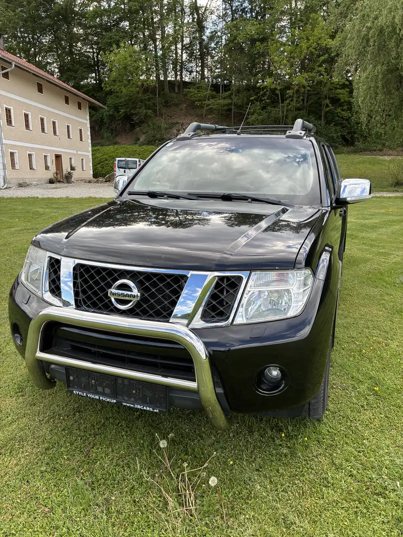 Nissan Navara Double Cab LE 2,5 dCi 4x4 DPF Aut. - 2