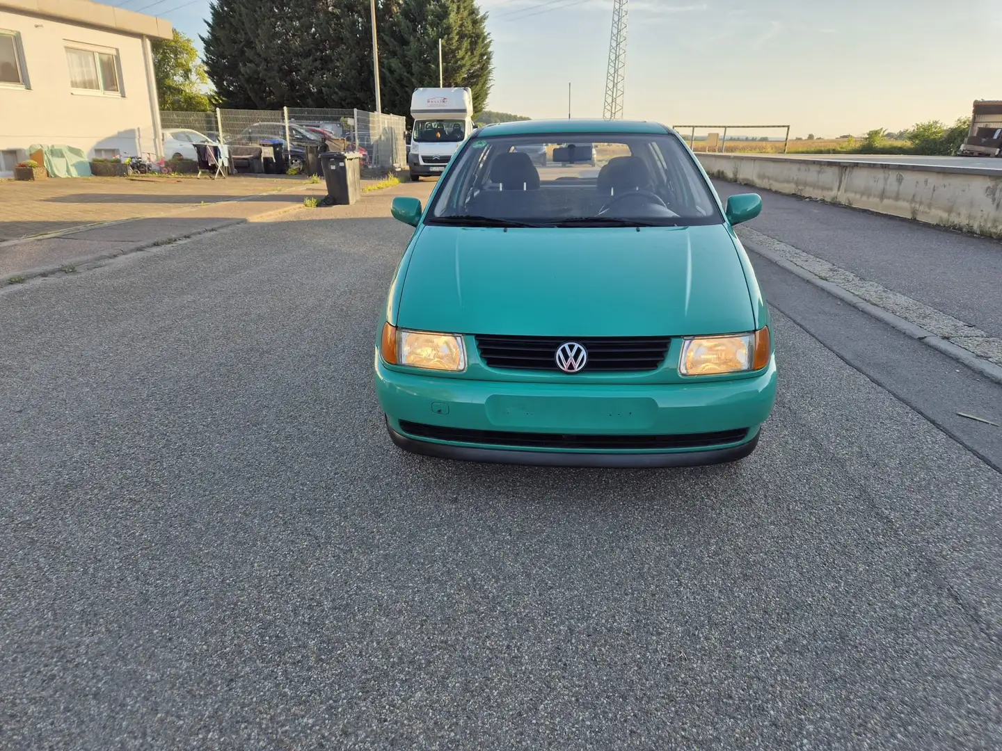 Volkswagen Polo 60 Servo Colour Concept Vert - 2