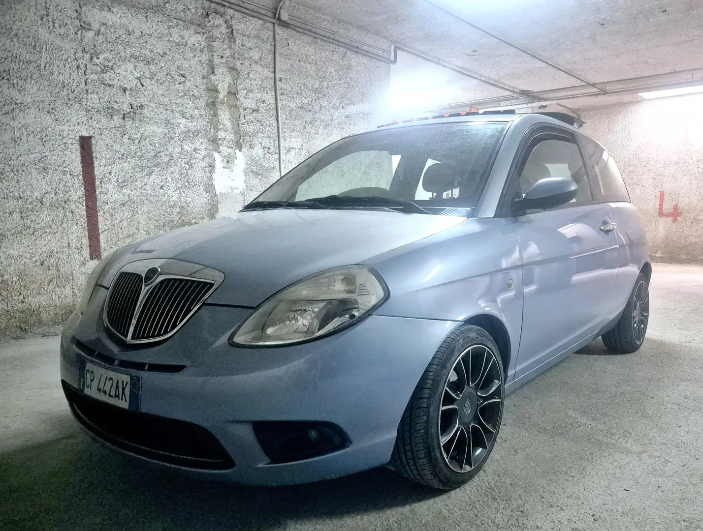 Lancia Ypsilon 1.4 16v Platino dfn - 1