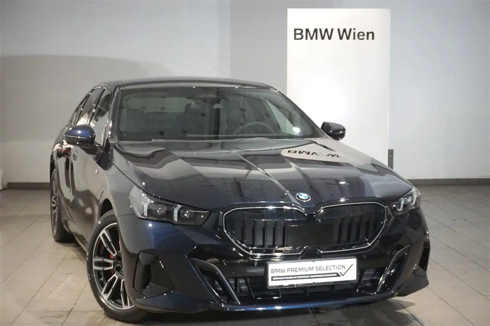 BMW 520 i MHEV Fekete - 1
