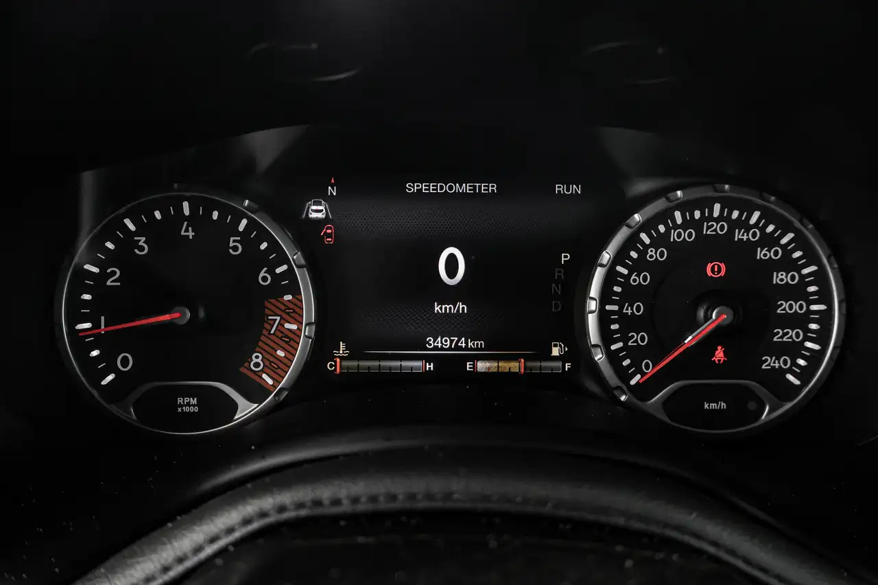 Jeep Renegade снимка Jeep Renegade
