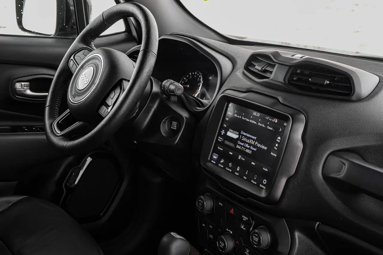 Jeep Renegade снимка Jeep Renegade
