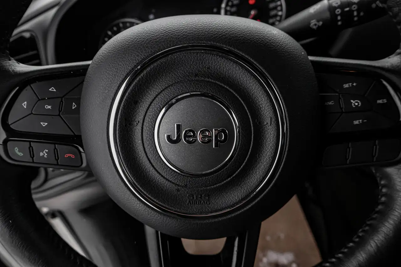 Jeep Renegade снимка Jeep Renegade