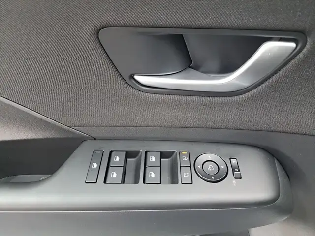 Hyundai Kona view 9