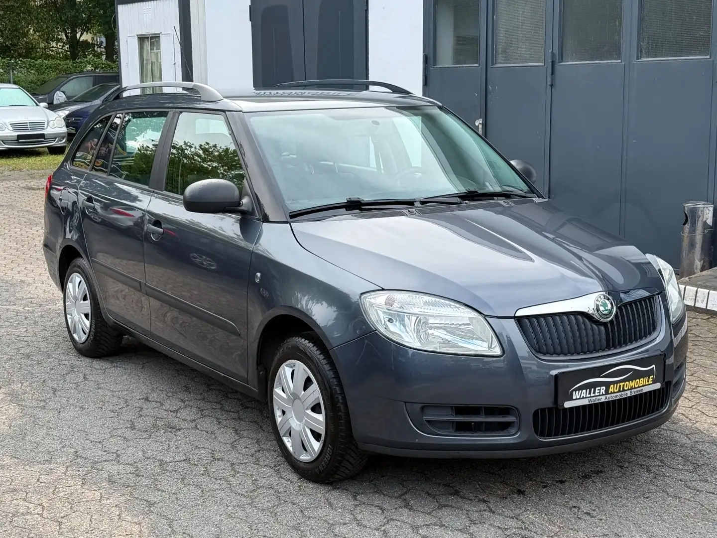 Skoda Fabia 1.4 Kombi 1. HAND / UNFALLFREI Grau - 1