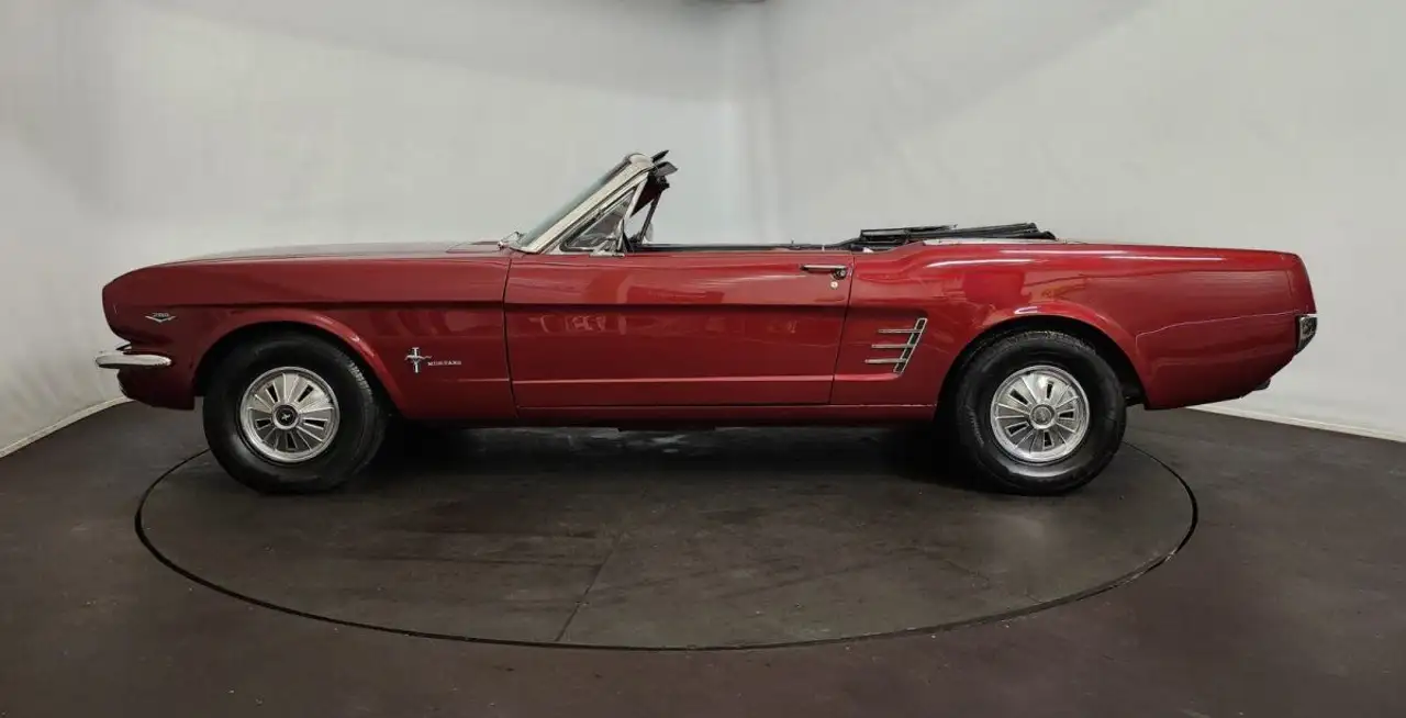 Ford Mustang cabriolet, foto 8