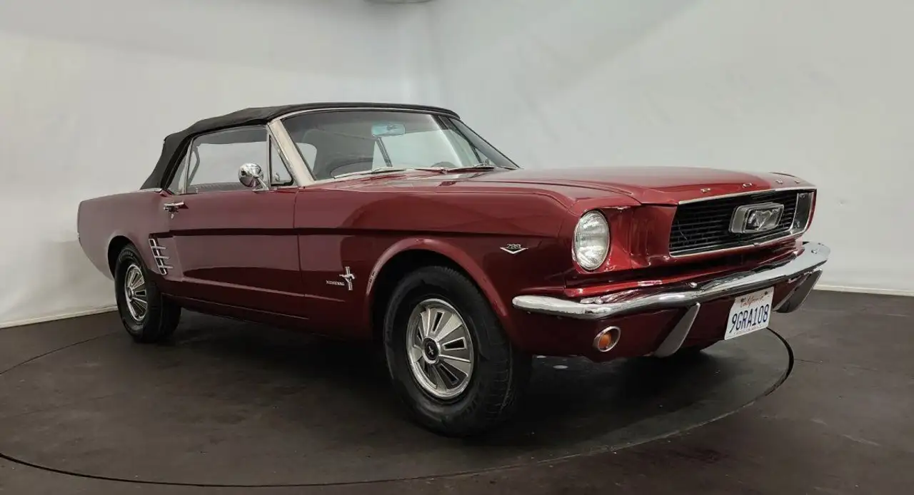 Ford Mustang cabriolet, foto 12