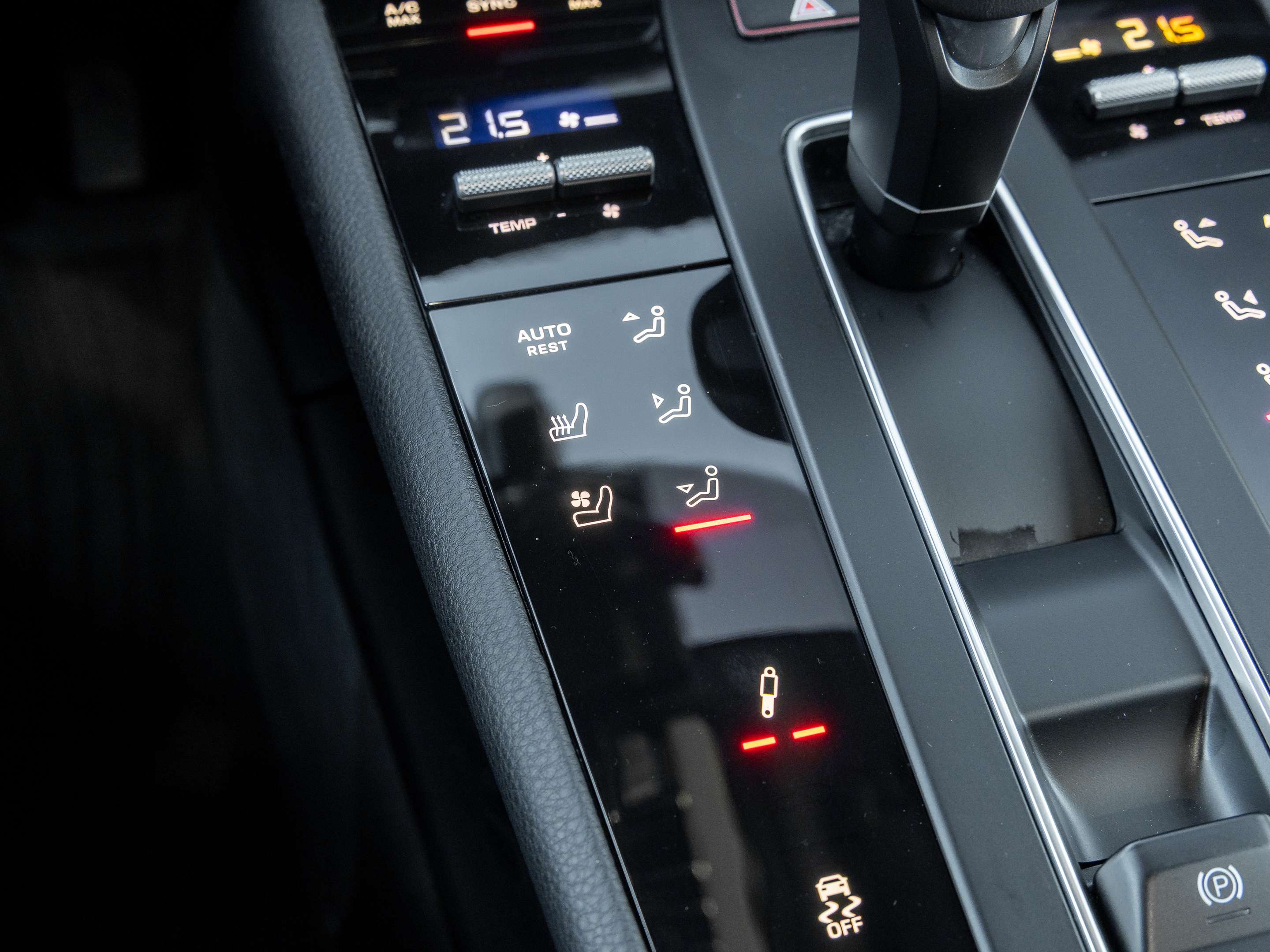 2025 Porsche Macan S | 2 Year Extended Warranty & Winter Tire Package thumb 23