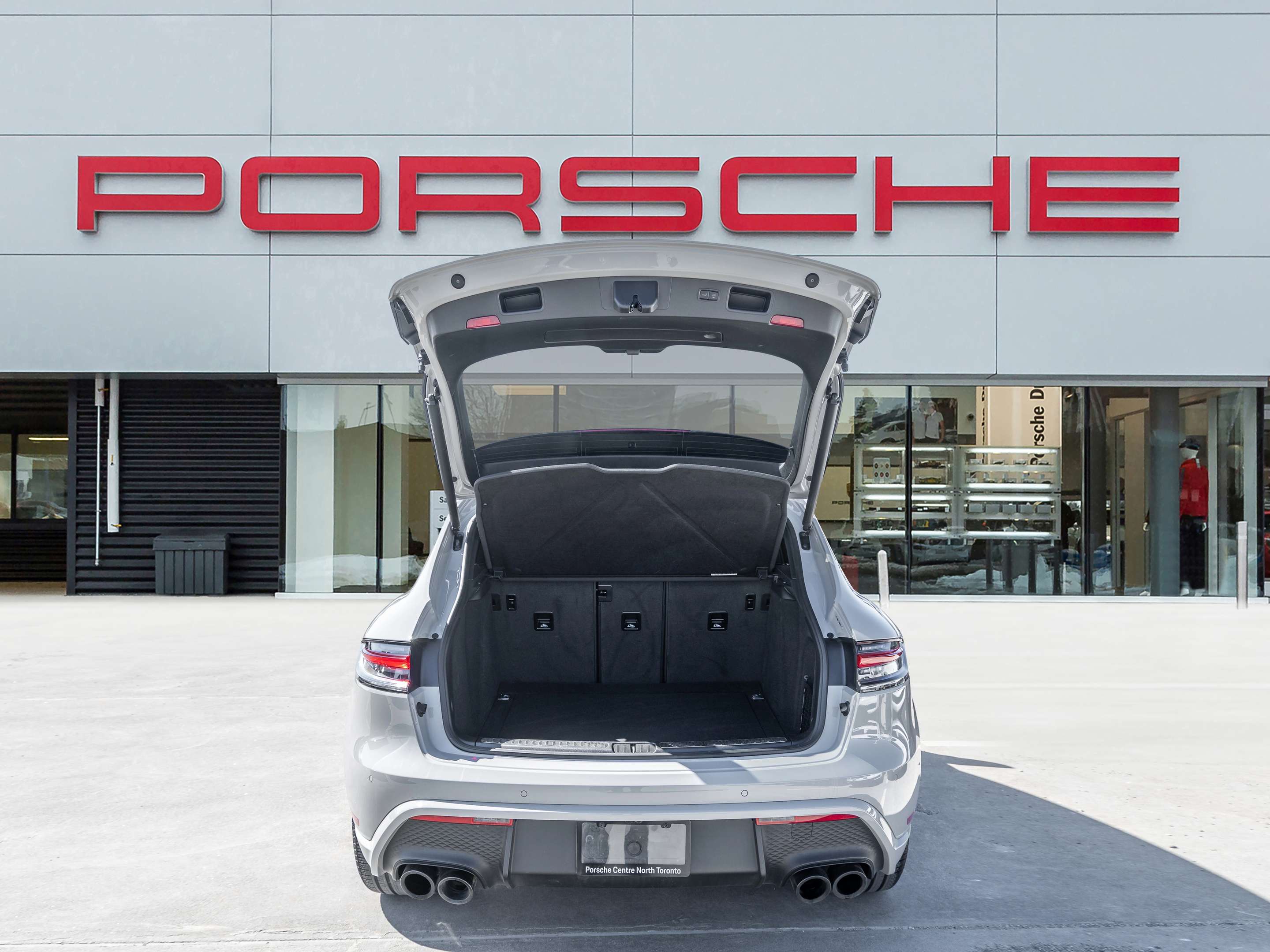 2025 Porsche Macan S | 2 Year Extended Warranty & Winter Tire Package thumb 10