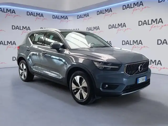 Volvo XC40 view 7