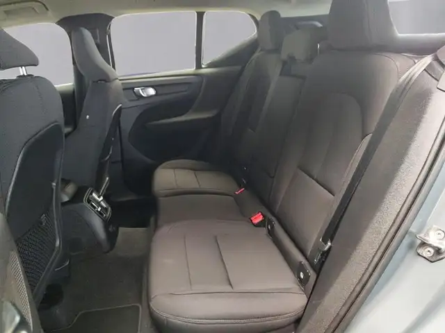 Volvo XC40 view 13