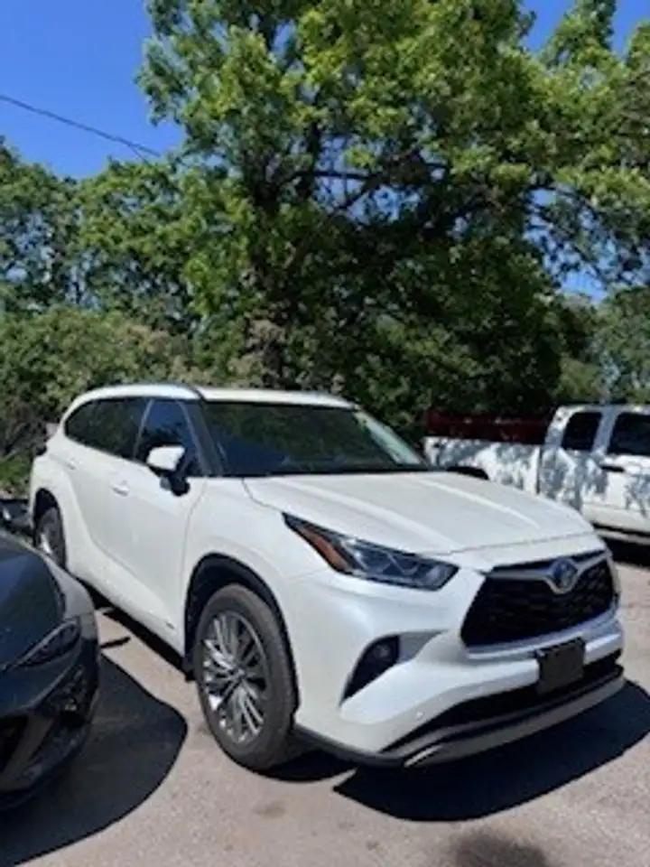 Toyota Highlander снимка Toyota Highlander