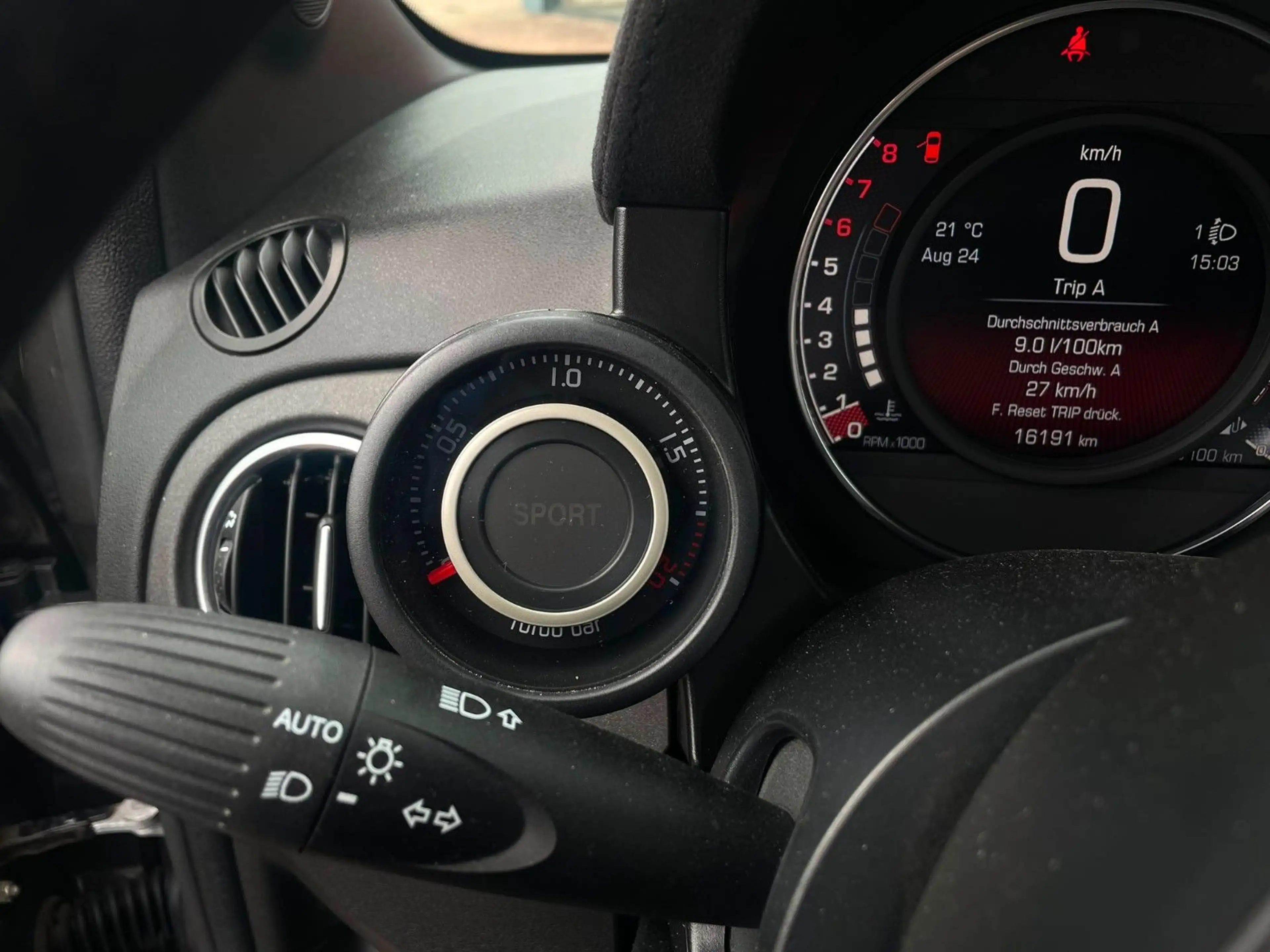 Abarth 695C *Schalensitze*adap. Dämpfer*Carbonlenkrad* — photo 12