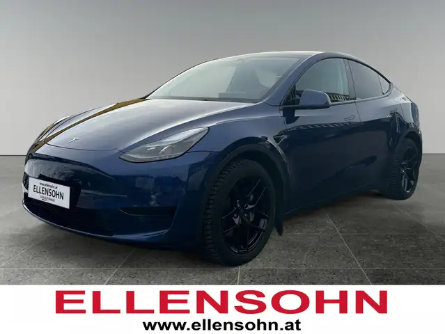 Tesla Model Y 62kWh Base        8-fach bereift!
