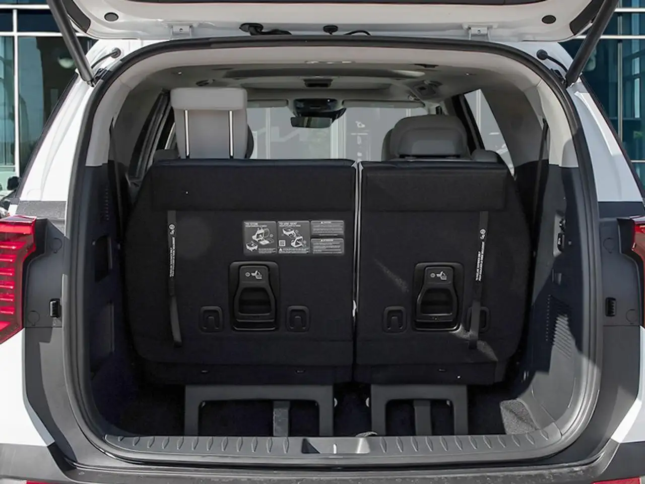 Kia Carnival снимка Kia Carnival