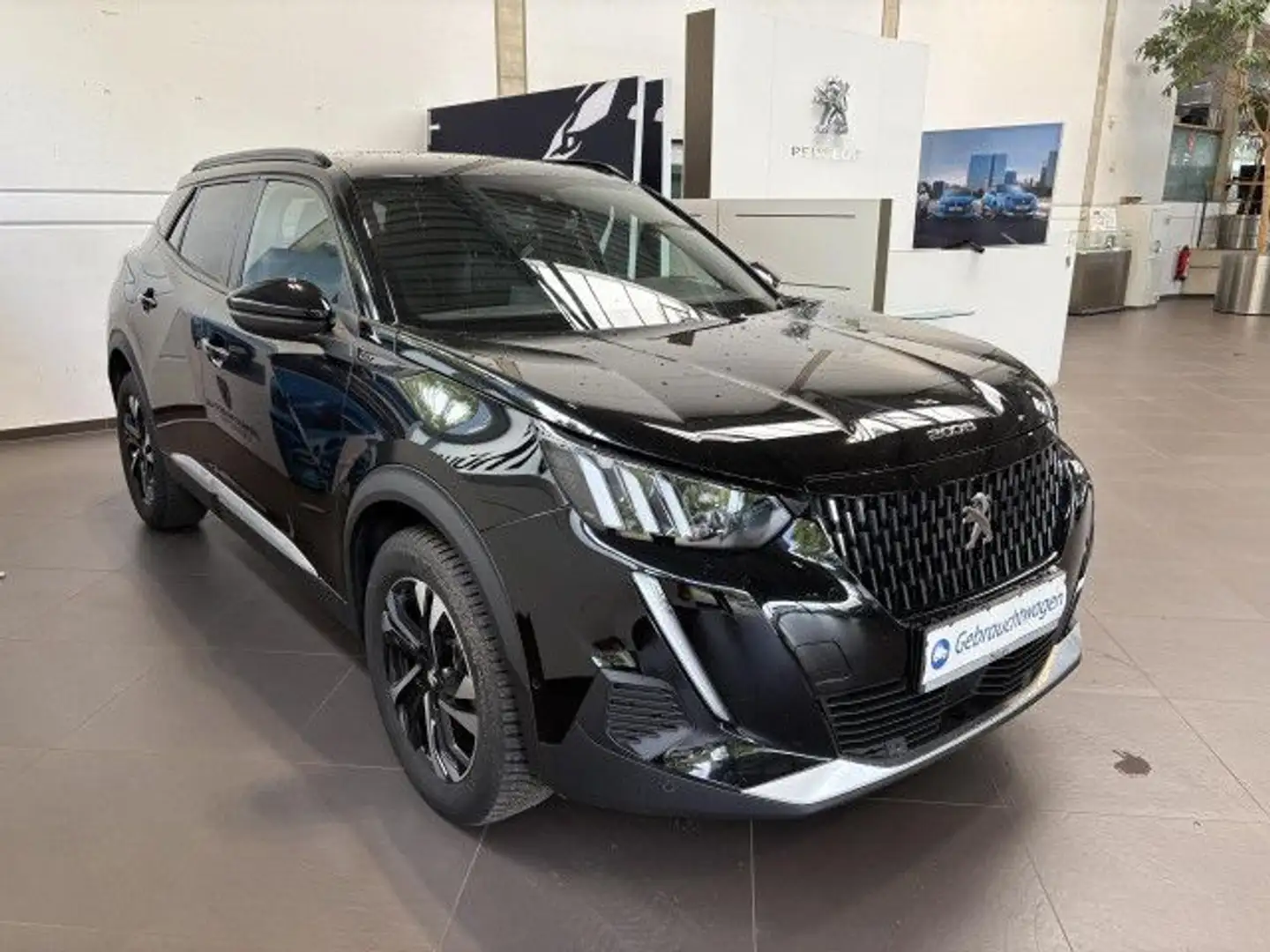 Peugeot 2008 GT PURETECH 130 / PANORAMA / SHZ / TOTWINKEL Schwarz - 2