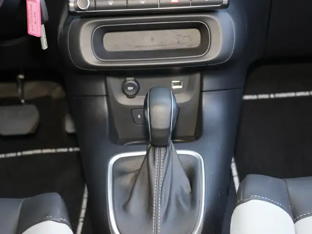 Citroen C3 view 12