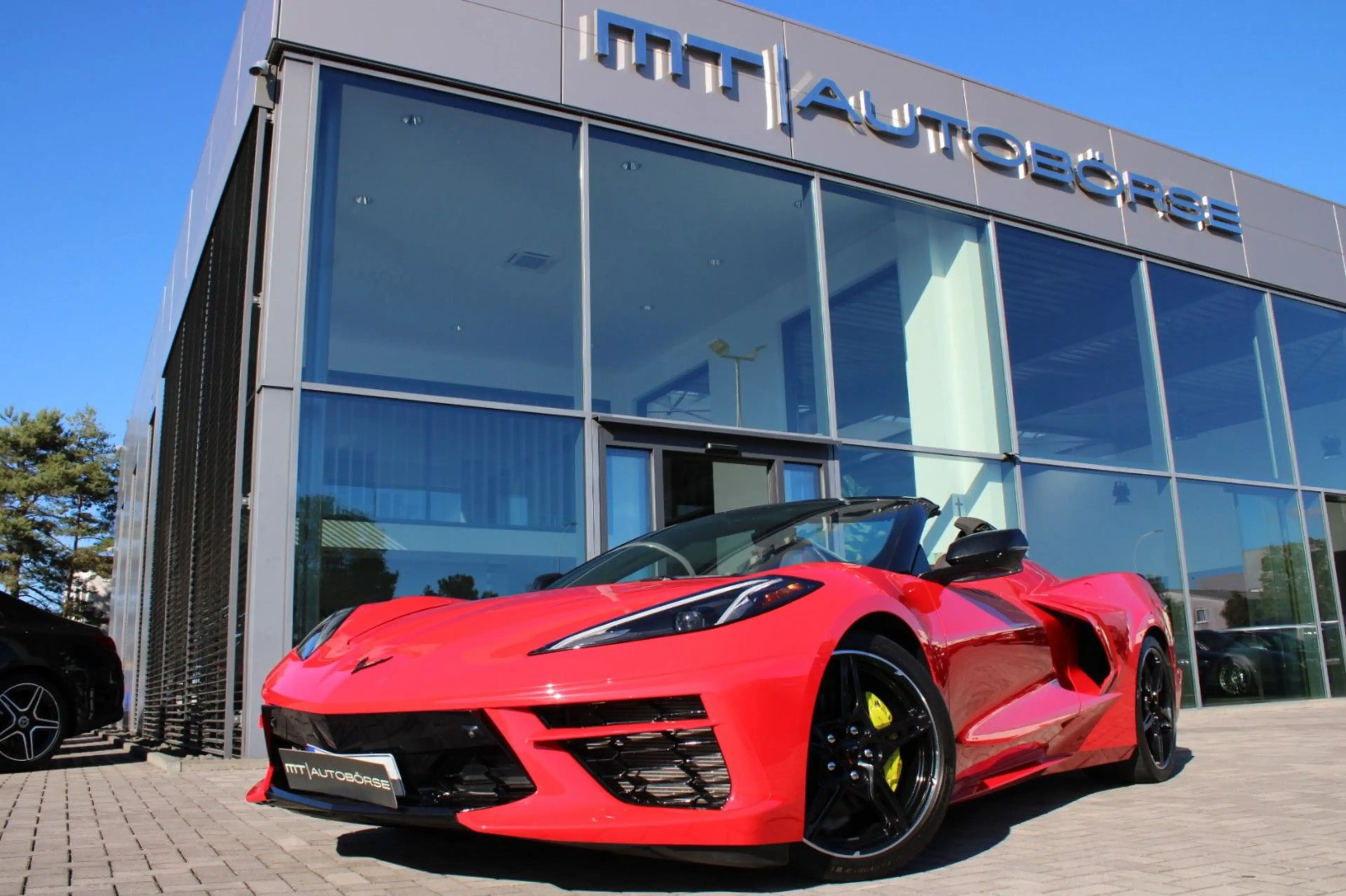Corvette C8 6.2 STINGRAY 3LT CABRIO PERFORMANCE Z51 VOLL!