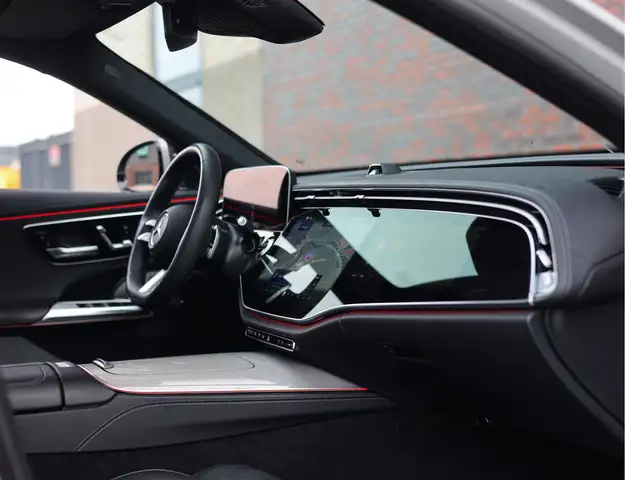 Mercedes-Benz E-Class view 25
