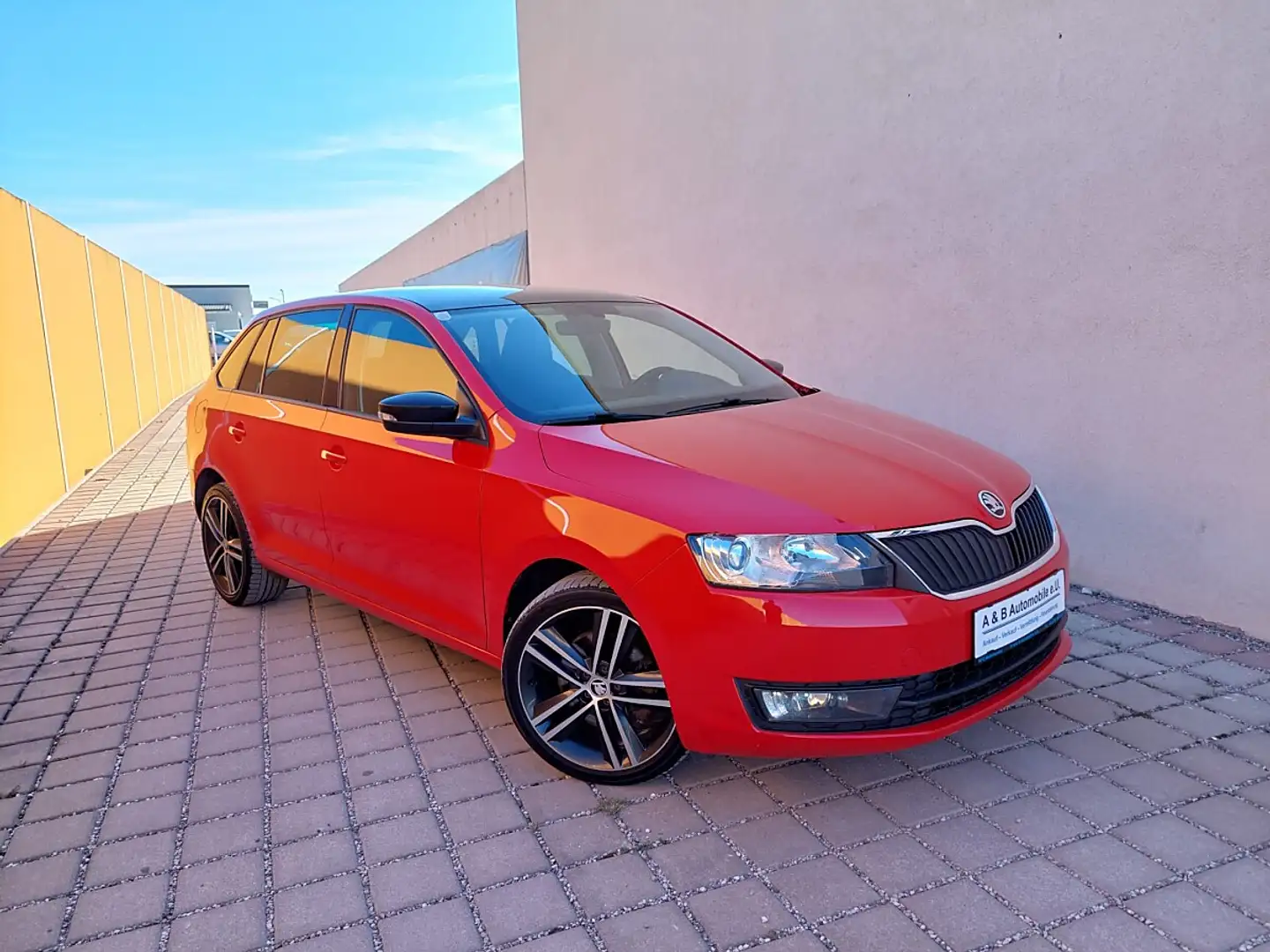 Skoda Rapid/Spaceback Rapid Spaceback 1,6 TDI Sport Sofort Kredit Rot - 1