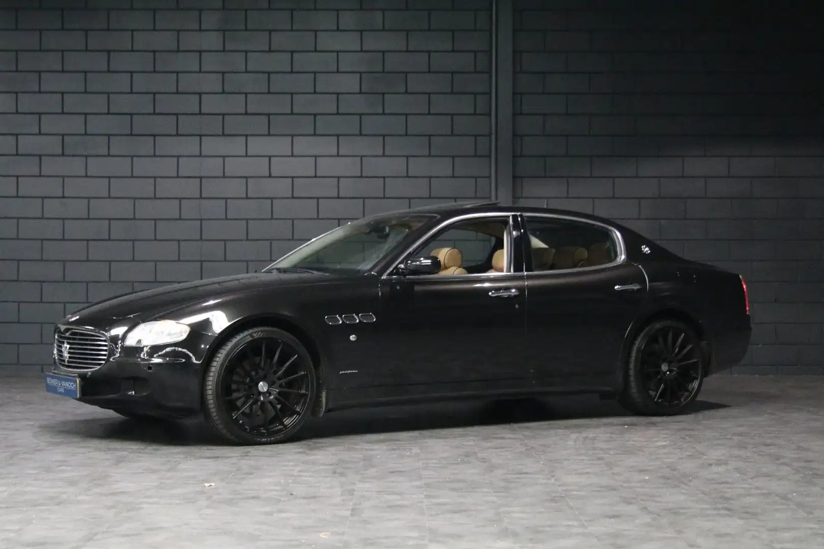 Maserati Quattroporte 4.2 V8 DuoSelect Zwart - 1
