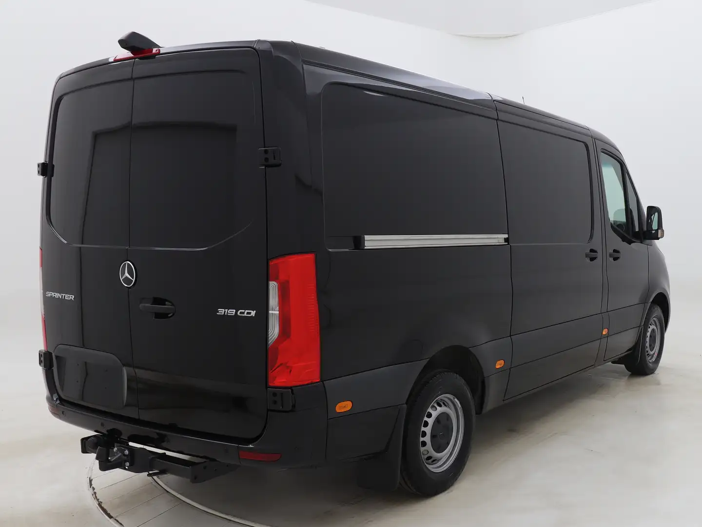 Mercedes-Benz Sprinter 319CDI 190PK L2H1 30 YEAR EDITION BPM VRIJ | Leder Zwart - 2