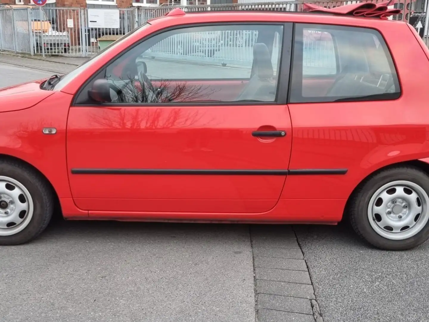 Volkswagen Lupo Topzustand, Faltdach, TÜV/AU neu Rot - 2
