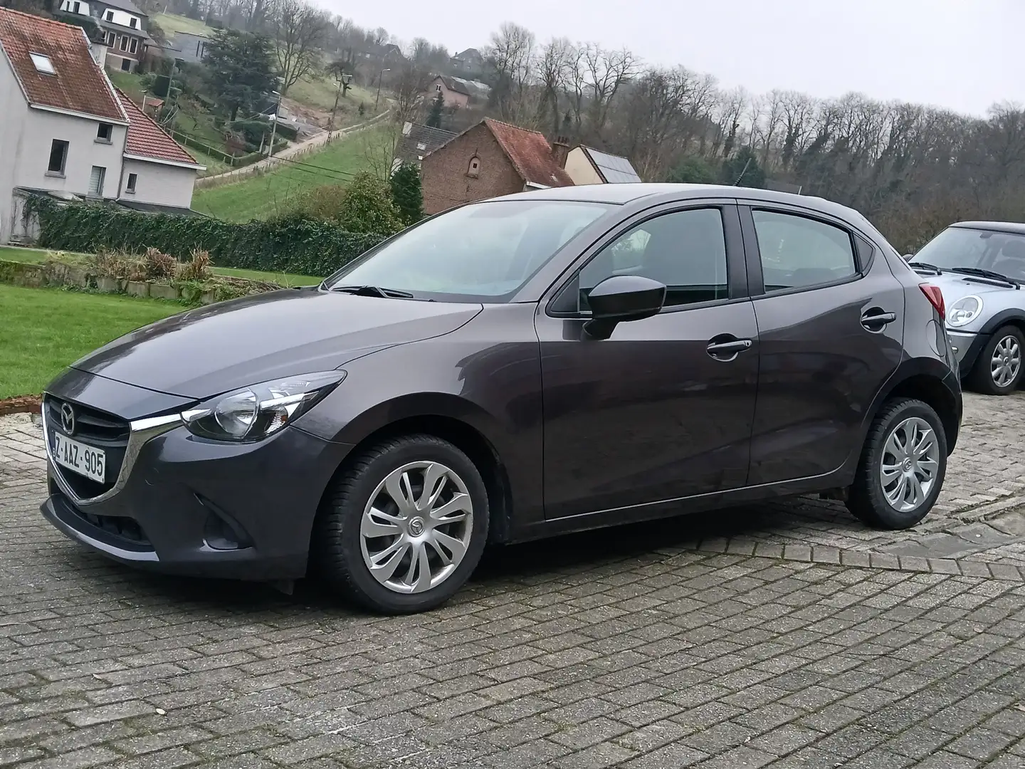 Mazda 2 1.5i Skyactiv-G Okinami Šedá - 2
