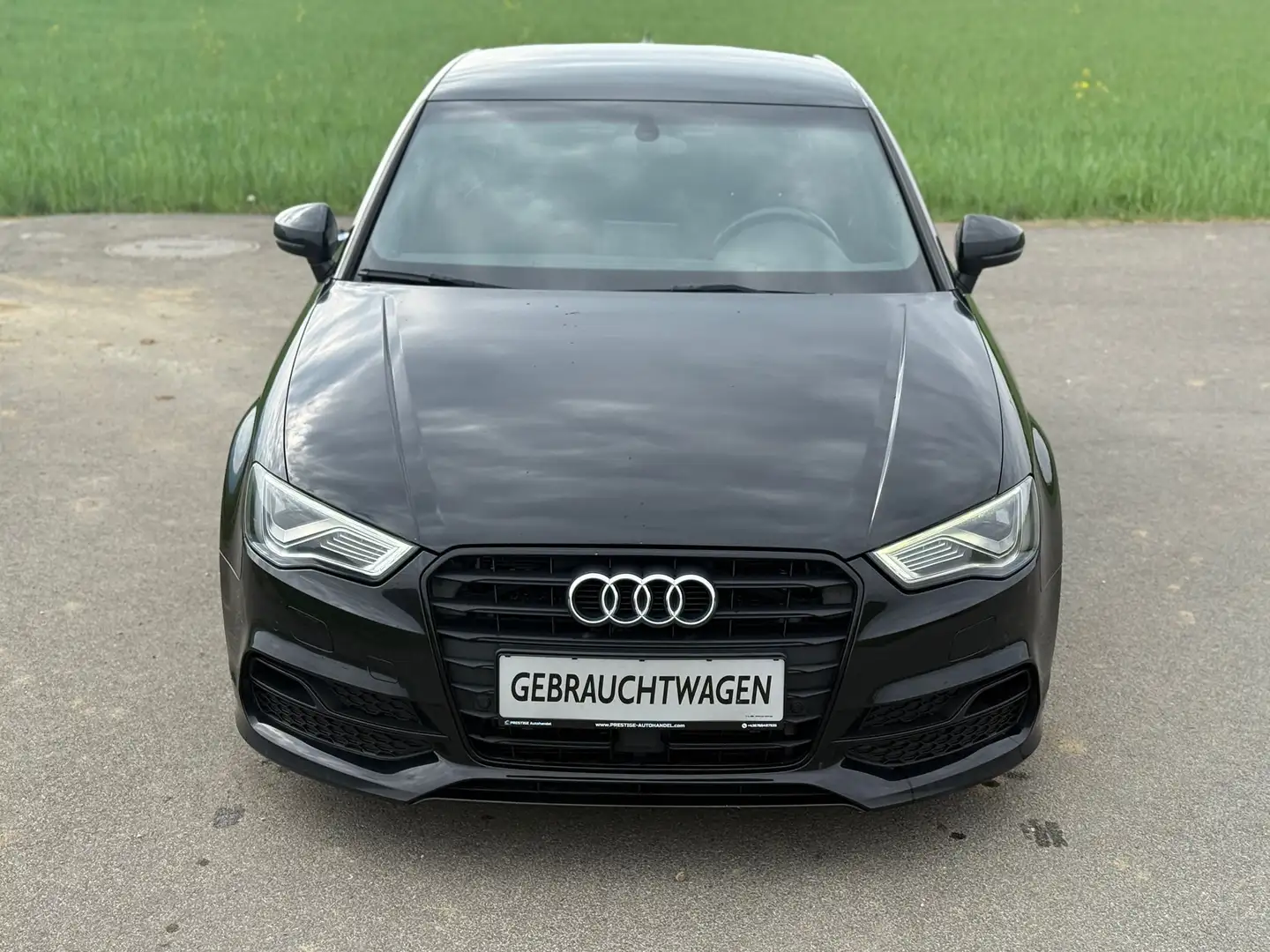 Audi A3 2.0 TDI S line Sportpaket Schwarz - 2