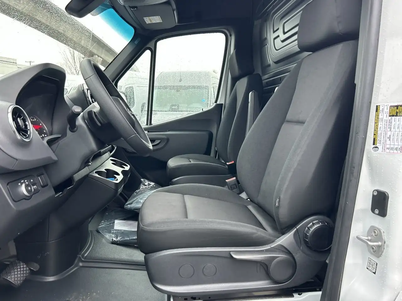 Mercedes-Benz Sprinter снимка Mercedes-Benz Sprinter
