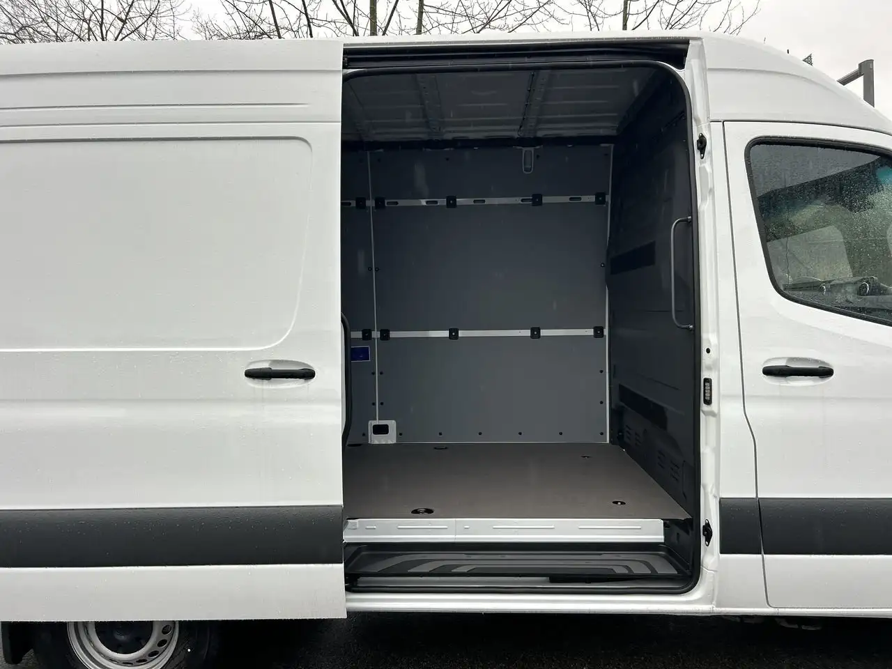 Mercedes-Benz Sprinter снимка Mercedes-Benz Sprinter