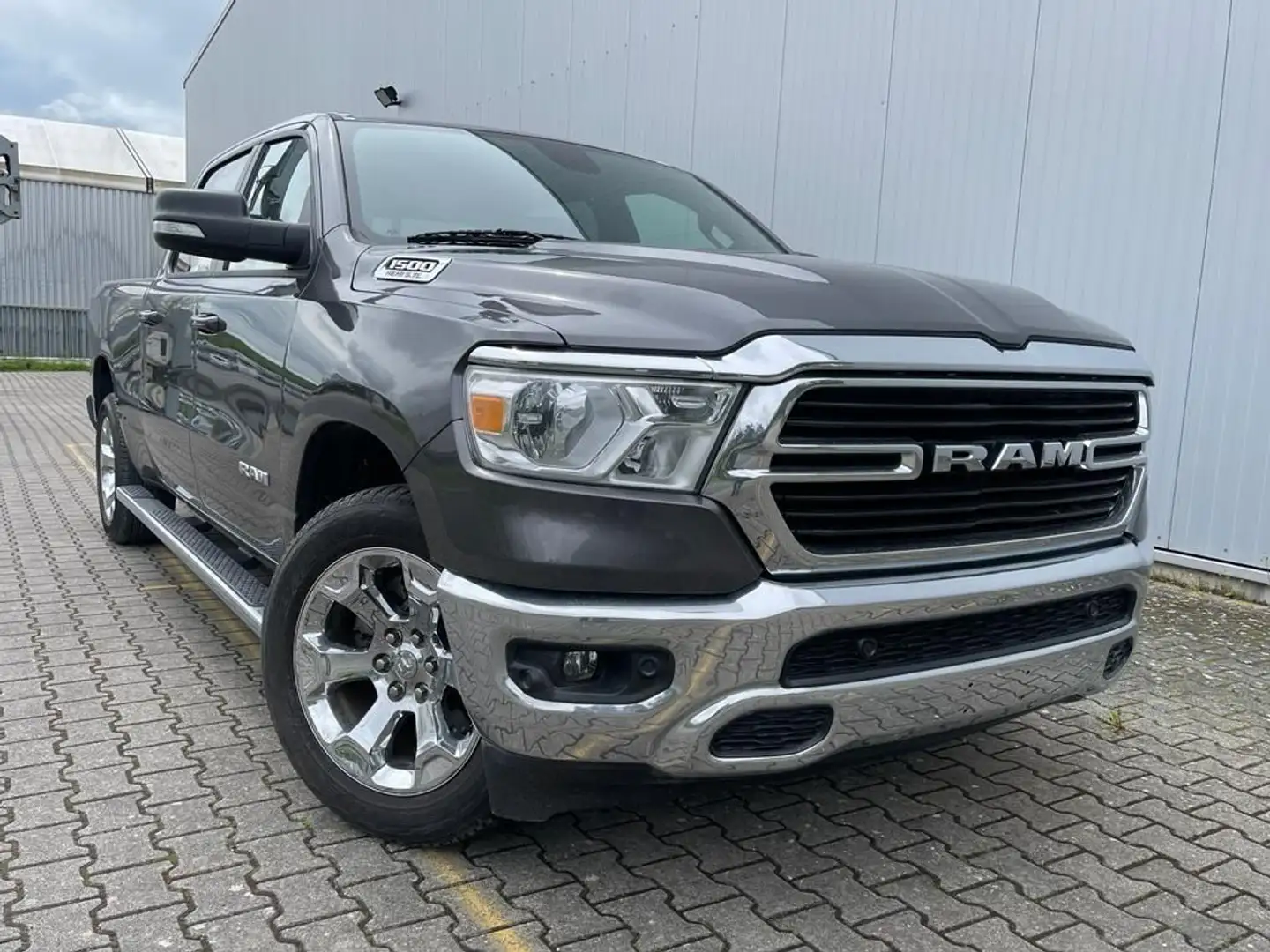 Dodge RAM 5,7  CREWCAB 4x4 GAS LPG 2021 LEDER KAMERA LED Grau - 1