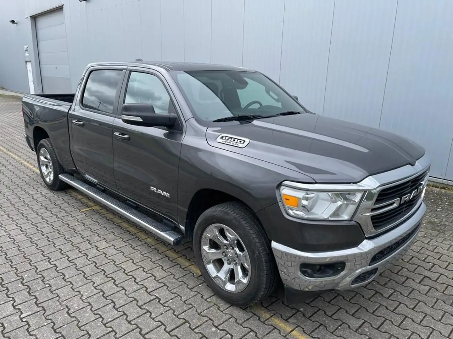 Dodge RAM 5,7  CREWCAB 4x4 GAS LPG 2021 LEDER KAMERA LED Grau - 2