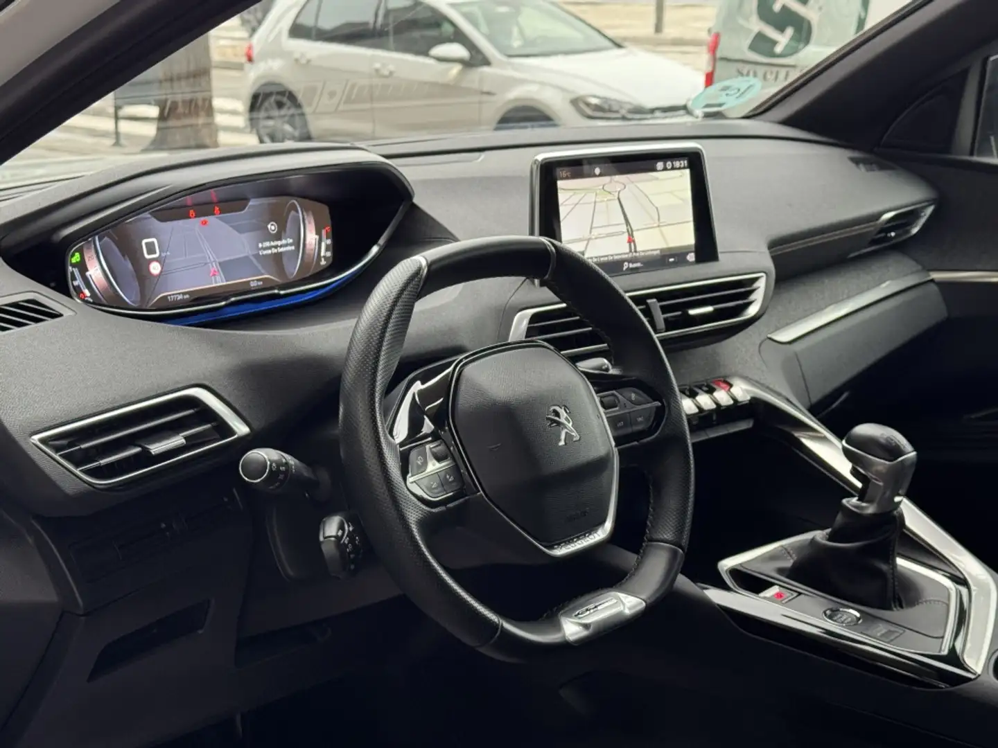 Peugeot 5008 1.2 PureTech S&S GT Line 130 Weiß - 2