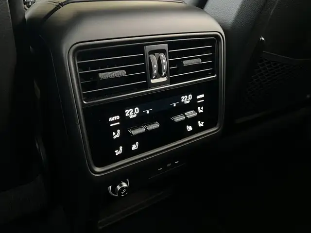 Porsche Cayenne view 14