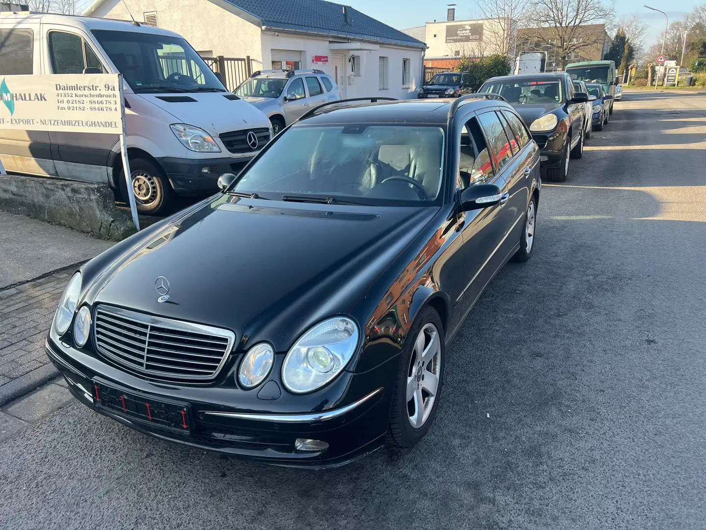 Mercedes-Benz E 270 T CDI Avantgarde,Xenon,Navi,Teilleder,Schiebedah Negro - 1