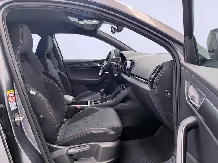 Škoda Karoq SPORTLINE 1.5 TSI DSG ACT 2023, foto 12