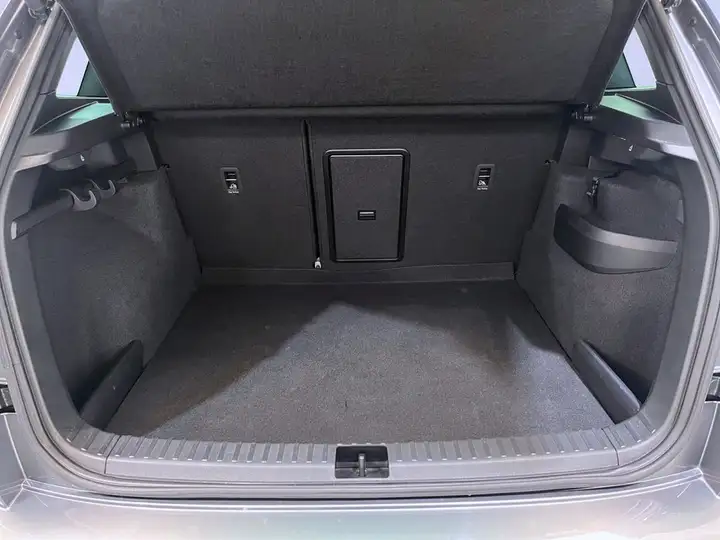 Škoda Karoq SPORTLINE 1.5 TSI DSG ACT 2023, foto 9