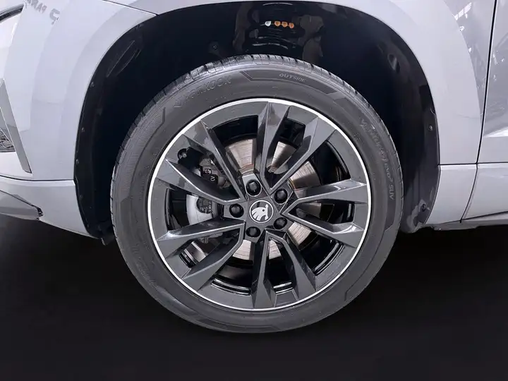 Škoda Karoq SPORTLINE 1.5 TSI DSG ACT 2023, foto 10