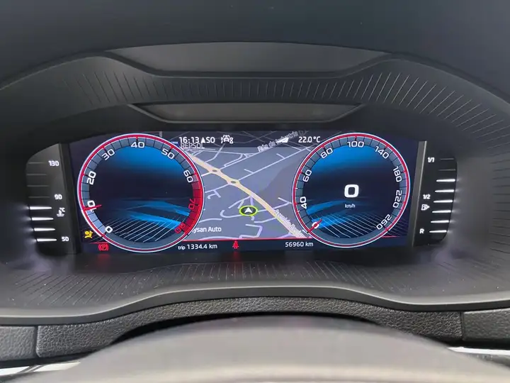 Škoda Karoq SPORTLINE 1.5 TSI DSG ACT 2023, foto 16