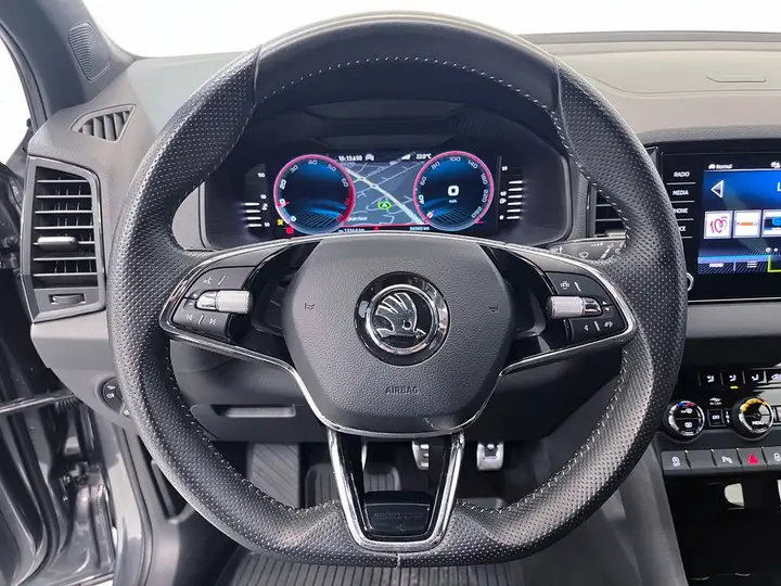 Škoda Karoq SPORTLINE 1.5 TSI DSG ACT 2023, foto 15