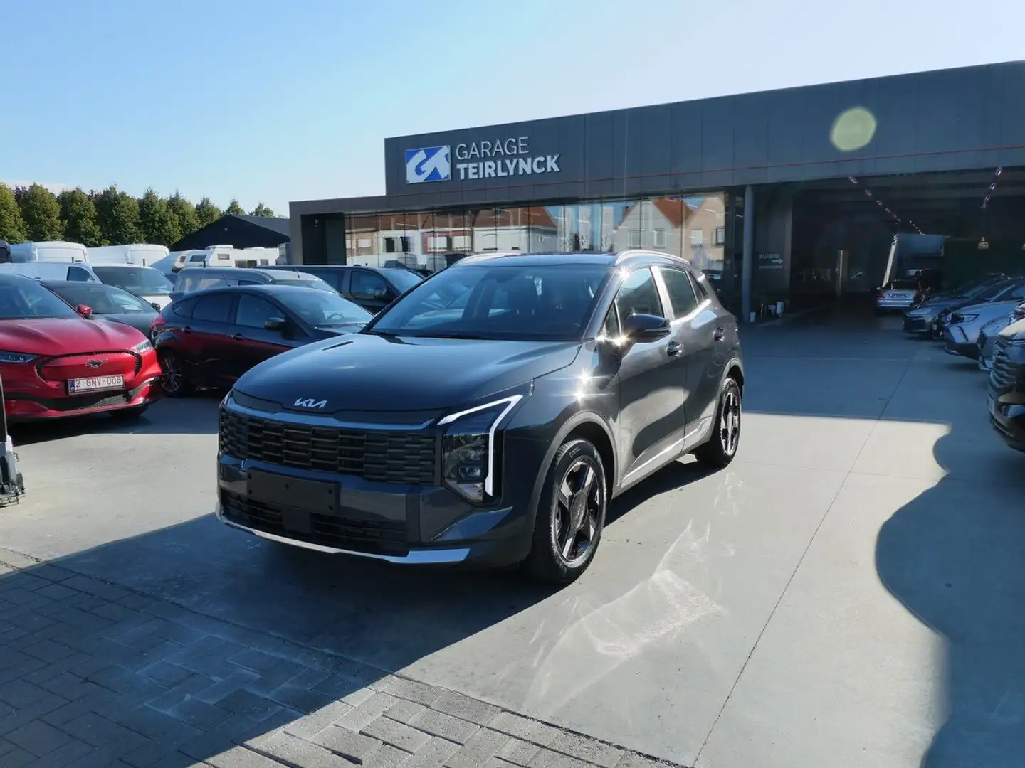 Kia Sportage 1.6 T-GDi 150pk Automaat LX Plus Facelift (70390) Gris - 1