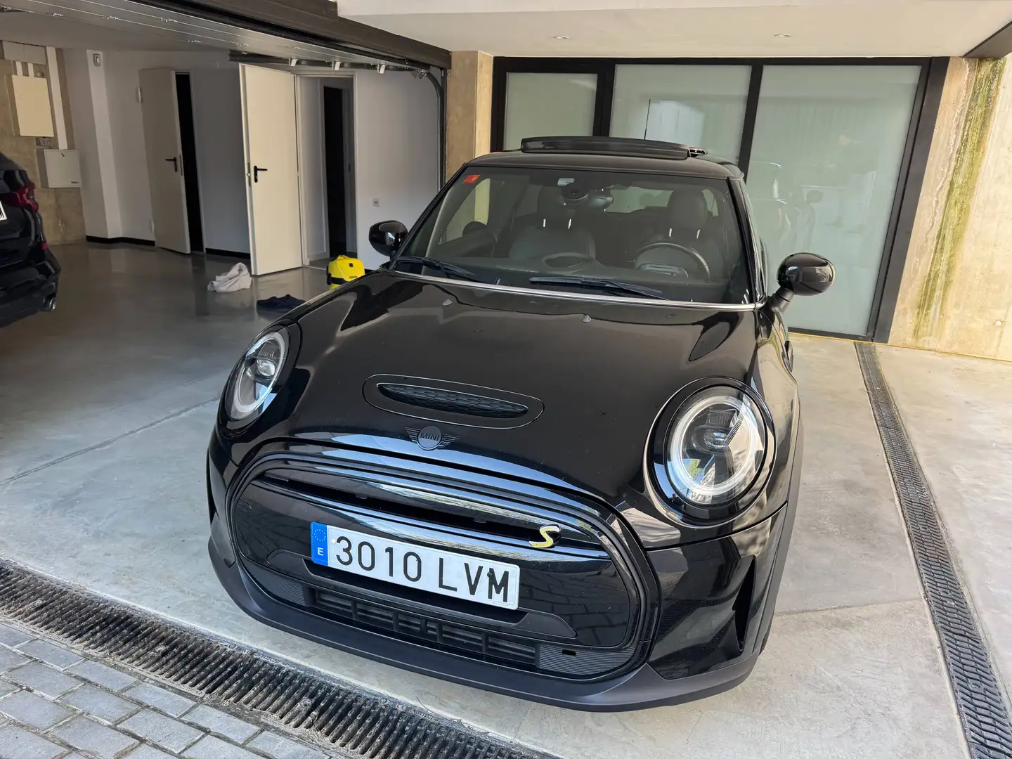 MINI Cooper SE Negro - 1