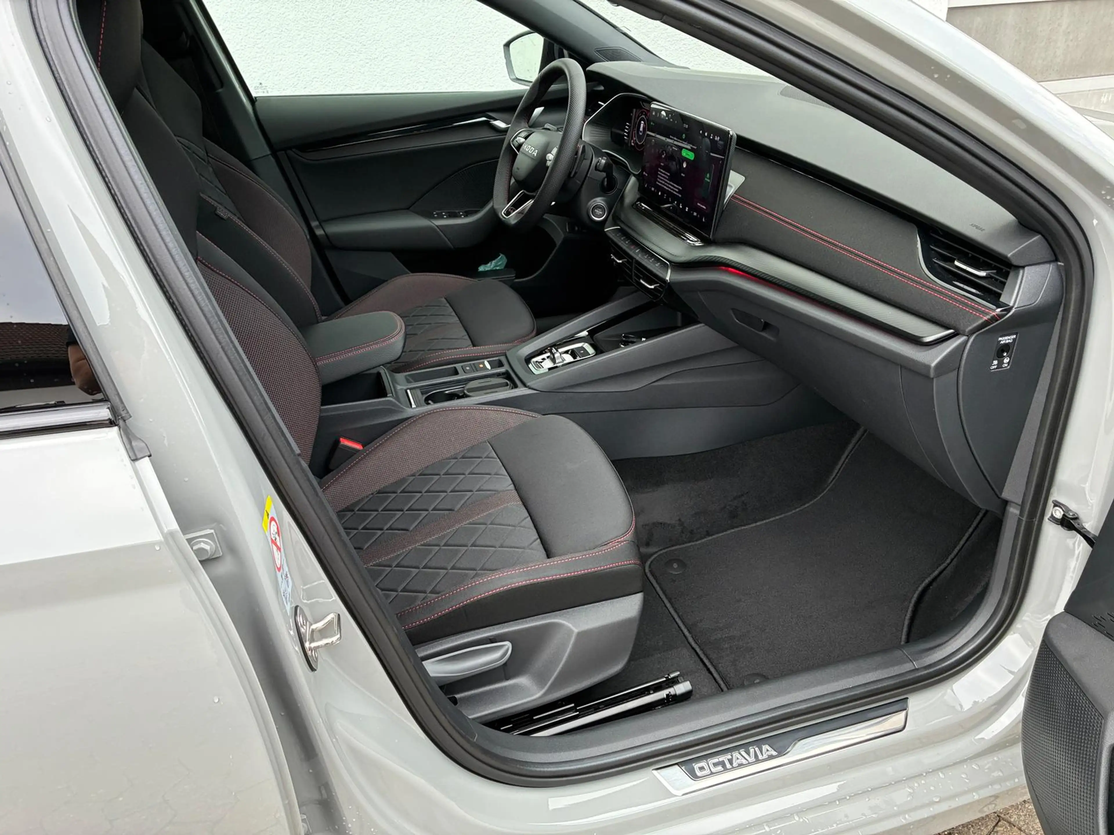 Skoda Octavia RS 2.0TSI DSG MATRIX ACC NAVI KAMERA AHK — photo 28
