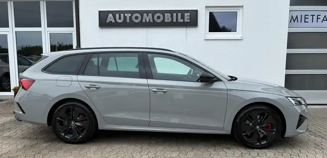 Skoda Octavia view 8
