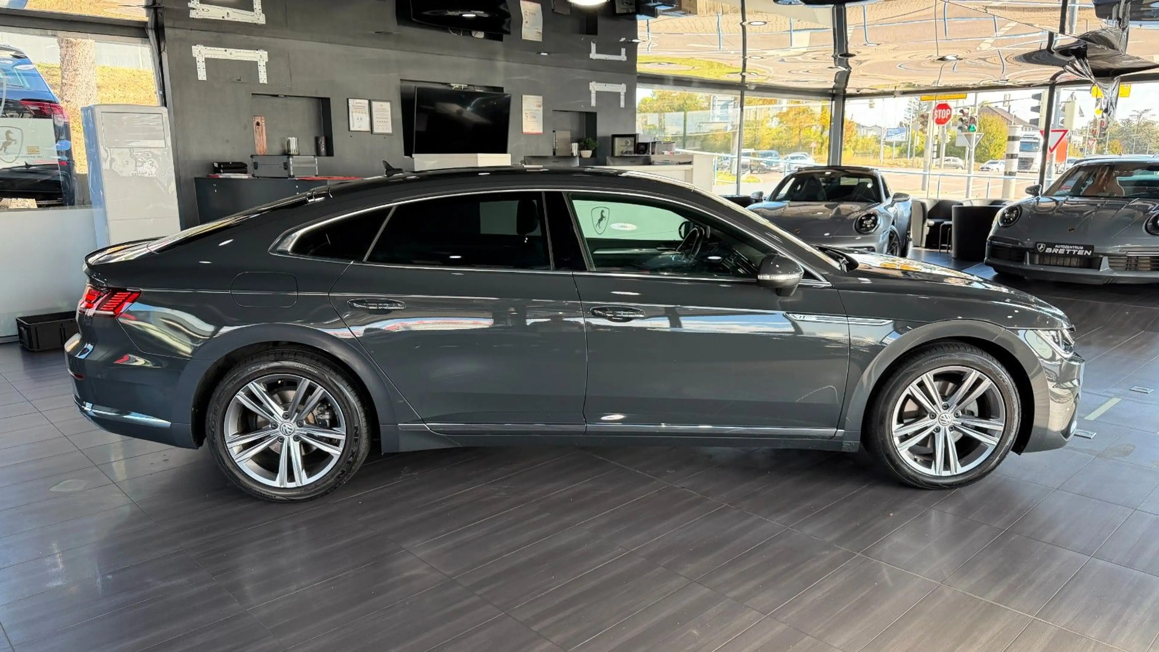 Volkswagen Arteon 2.0 TSI  DSG*R-Line*ACC*PDC*SHZ*LED*AHK — photo 4